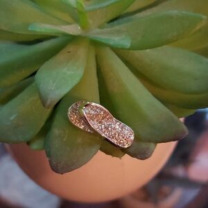 Sterling Silver beach Flip Flop pendent with a Sparkling Finish